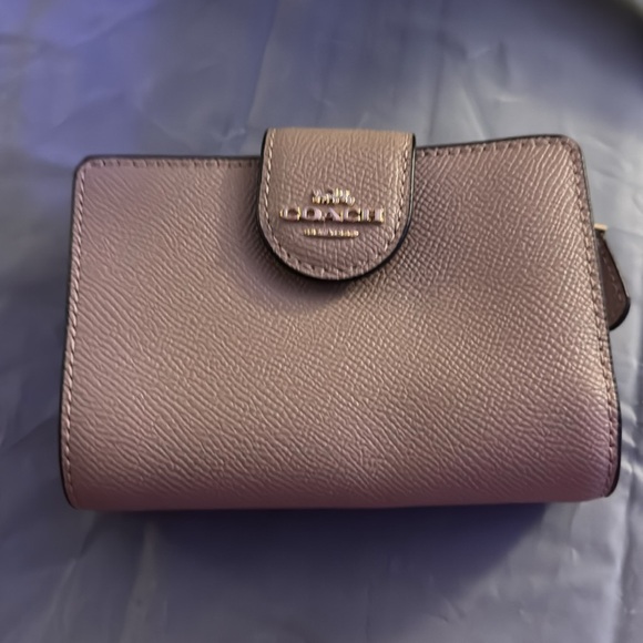 COACH Mini Lillie Carryall and French Purse - Picture 2 of 10